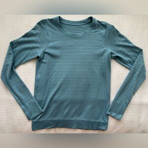 Lululemon Breeze By Long Sleeve Cascade Blue Size 4